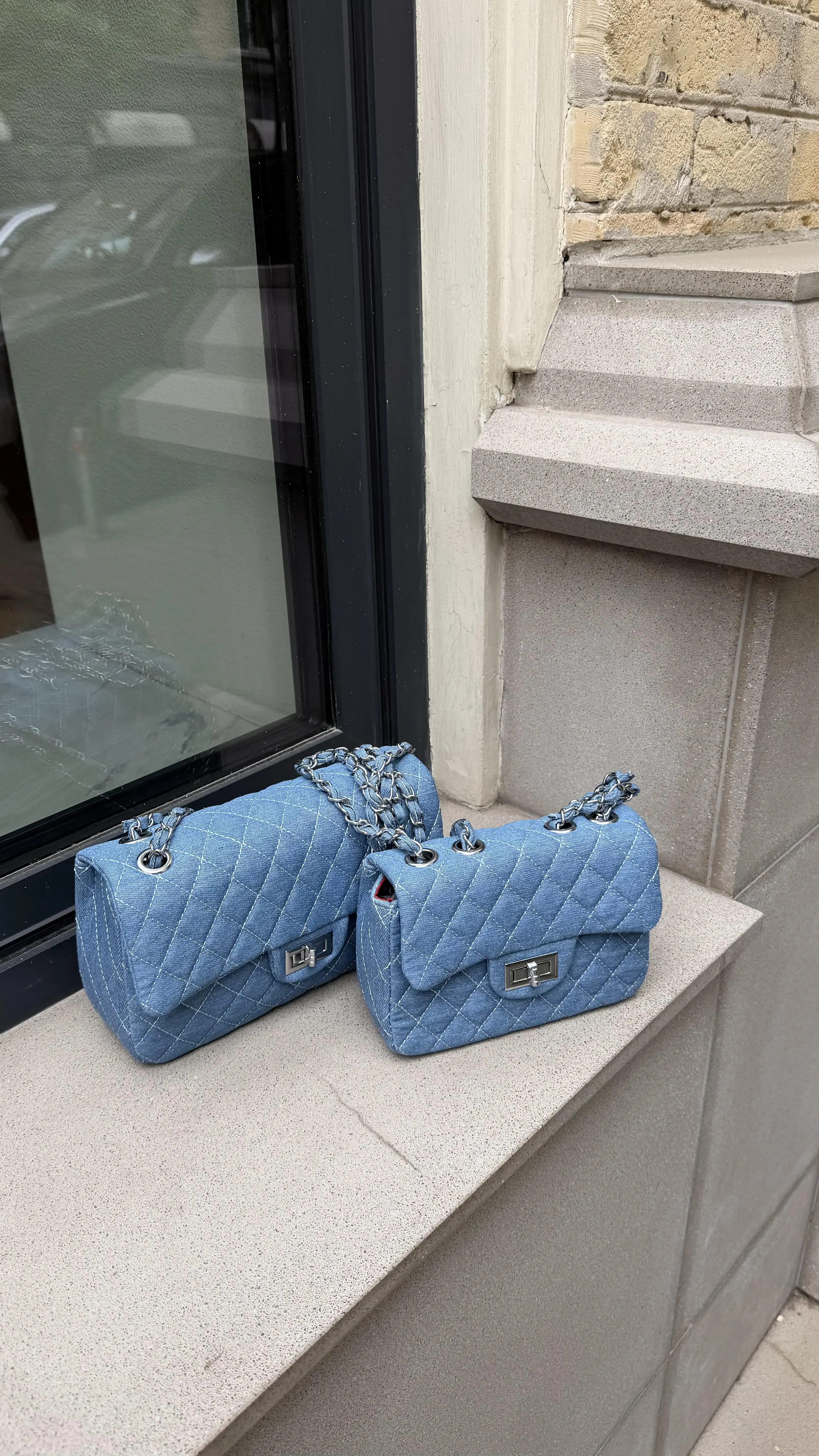 Flap denim mini